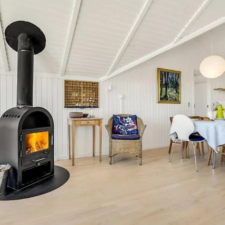 בית נופש 3 Bedroom In *