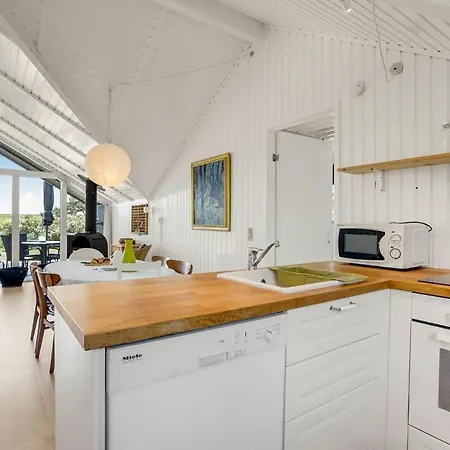 Hyggeligt Hjem I Med Køkken Feriehus *